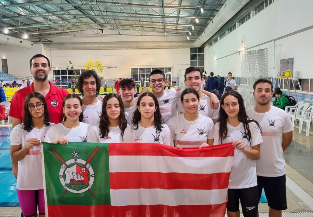 GRANDE INÍCIO DE TEMPORADA PARA NADADORES JUVENIS