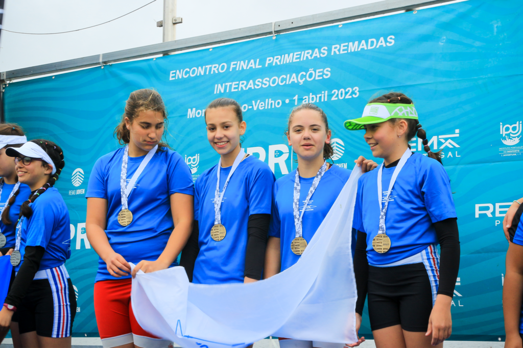 REMADORAS FLUVIALISTAS CONQUISTAM OURO NA REGATA INTER-ASSOCIAÇÕES 2023