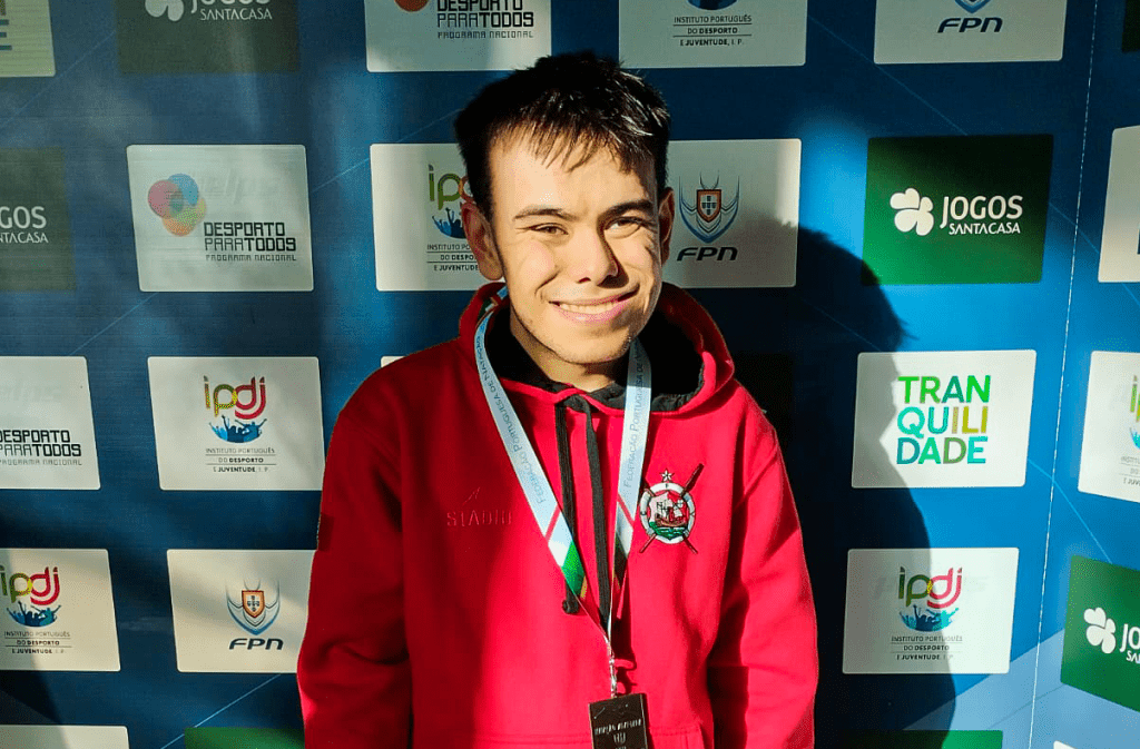 MEDALHA DE BRONZE NO CAMPEONATO NACIONAL DE INVERNO DE ADAPTADA 2023