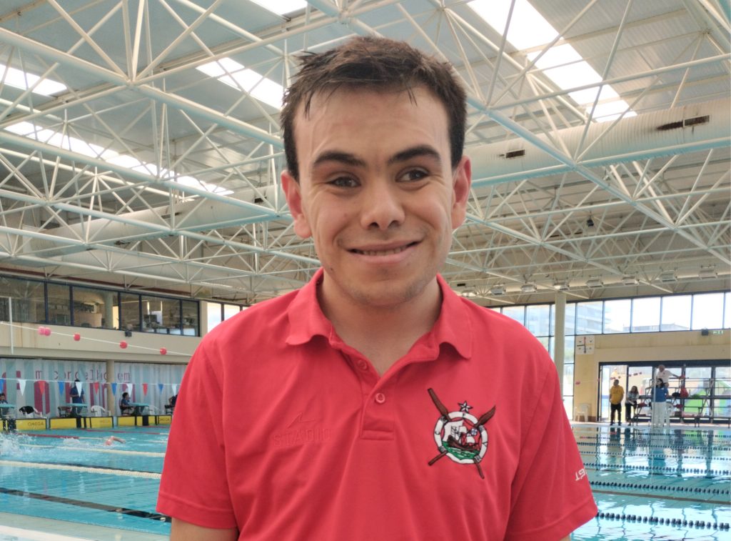 3 medalhas para Luís Pires Oliveira no Campeonato Territorial de Verão Natação Adaptada Piscina Longa (50m).